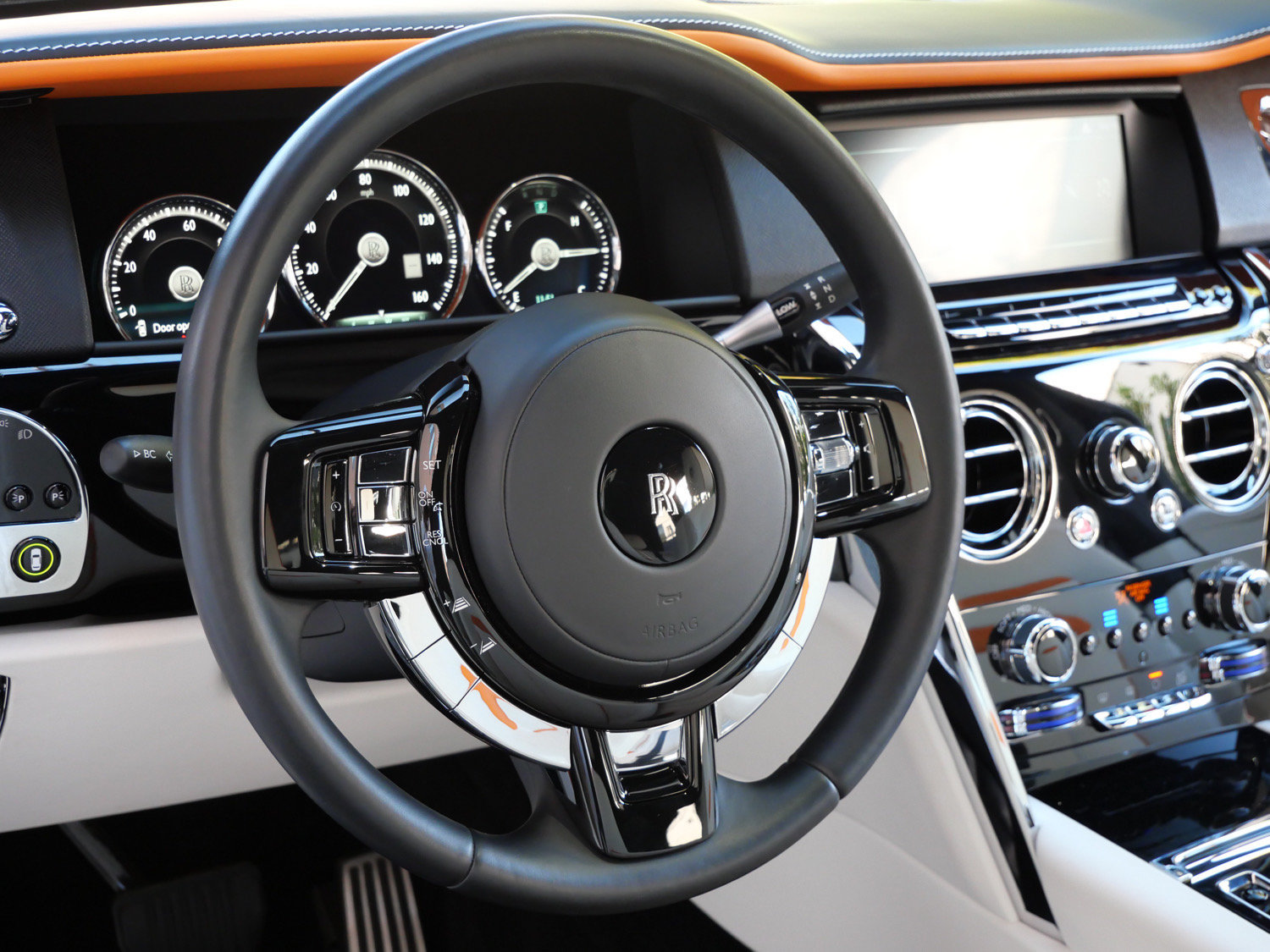 Certified 2022 Rolls-Royce Cullinan w/ Technology Package AWD/4WD image 24