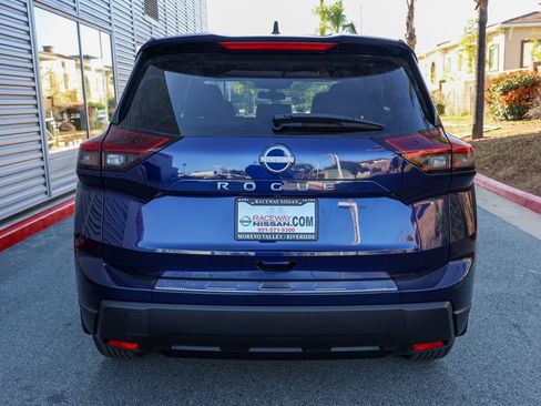 New 2026 Nissan Rogue SV image 5