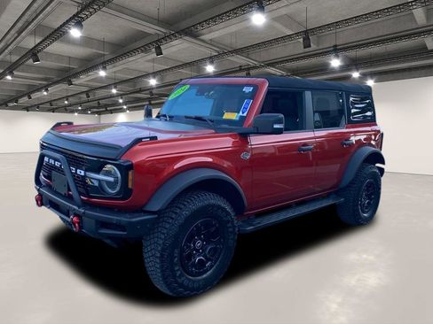 Used 2024 Ford Bronco Wildtrak image 3