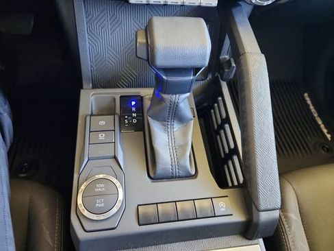 Used 2024 Toyota Tacoma SR5 image 17