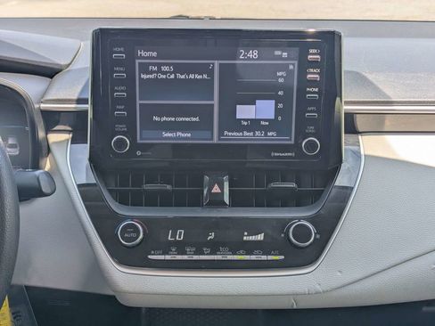 Used 2021 Toyota Corolla LE FWD image 17