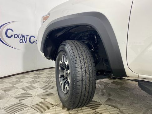 Certified 2022 Toyota Tacoma 4x4 Double Cab image 23