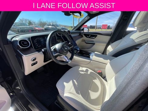 Used 2024 Mercedes-Benz GLC 300 4MATIC image 17