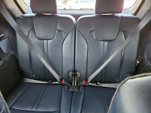 Used 2022 Kia Sorento SX Prestige w/ Panoramic Sunroof Package AWD/4WD image 14