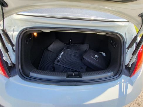 Used 2016 Volkswagen Beetle 1.8T Denim FWD image 30