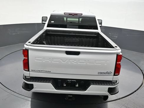 Used 2024 Chevrolet Silverado 2500 High Country AWD/4WD image 19