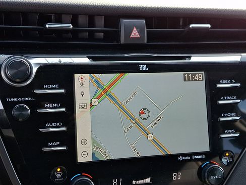 Used 2019 Toyota Camry XLE w/ Navigation Package image 18