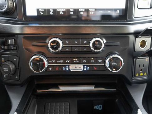 Used 2023 Ford F250 Lariat w/ Sport Appearance Package image 18