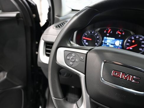 Used 2024 GMC Terrain SLE w/ Driver Convenience Package image 22