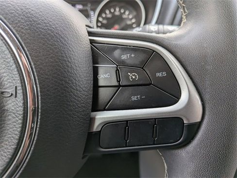 Certified 2021 Jeep Compass Latitude image 14