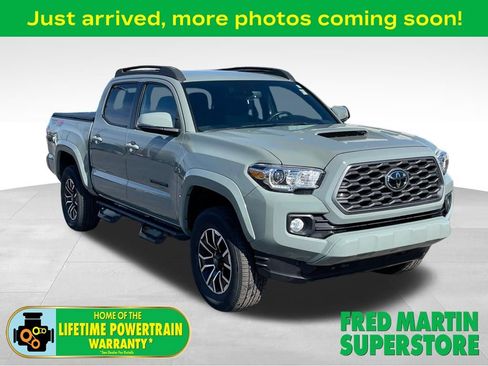 Used 2023 Toyota Tacoma TRD Sport image 1