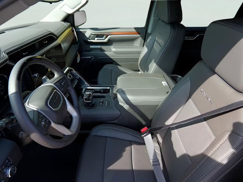 New 2026 GMC Sierra 1500 Denali image 9