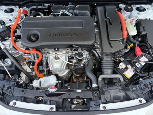 Certified 2025 Honda Civic Sport image 29