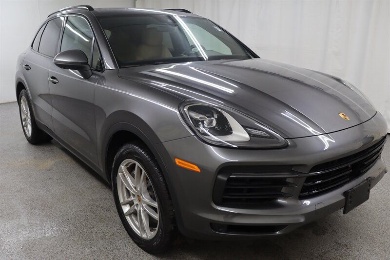 Used 2021 Porsche Cayenne AWD/4WD image 1
