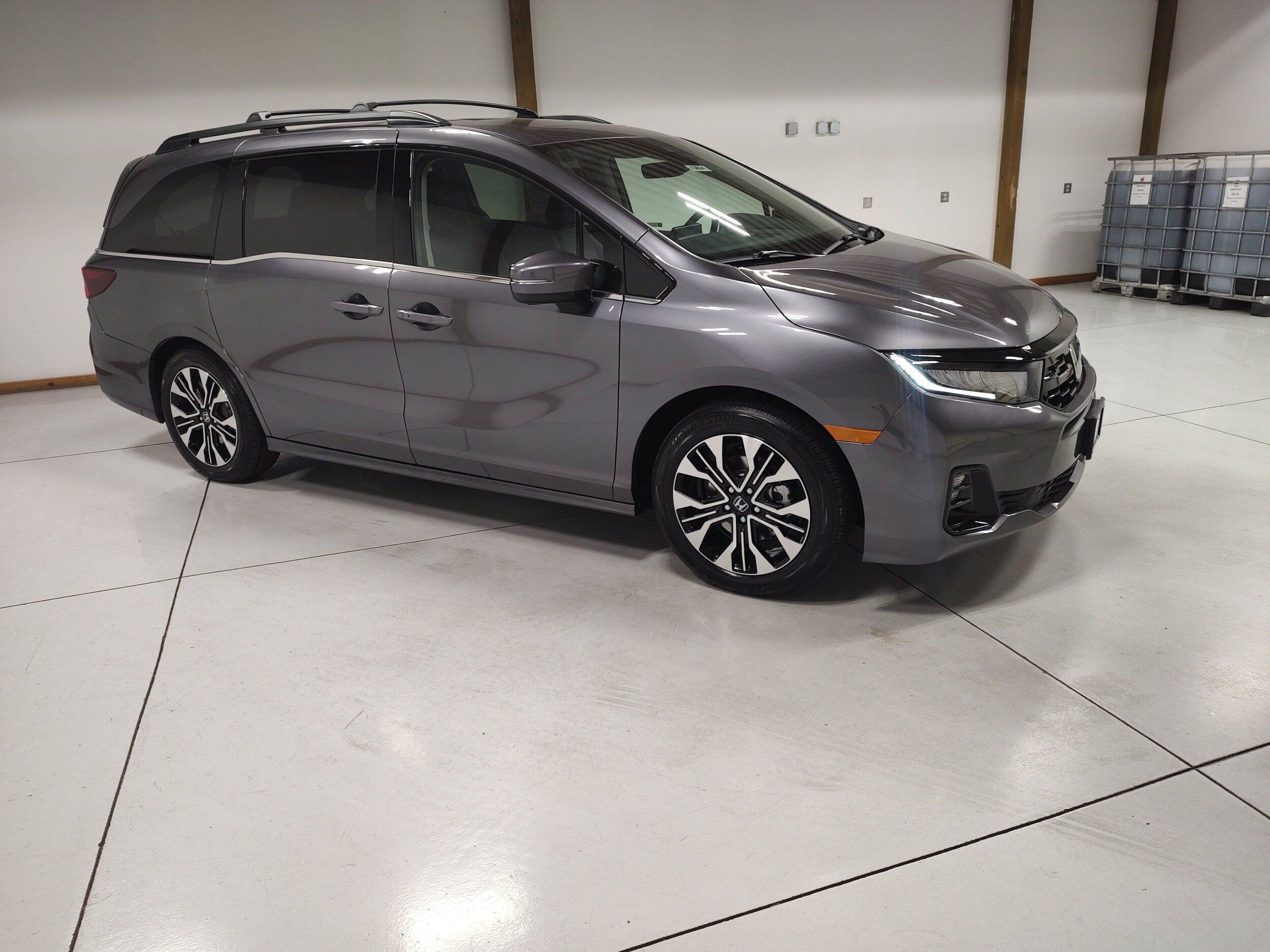 New 2026 Honda Odyssey Elite image 2