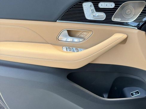 New 2026 Mercedes-Benz GLS 450 4MATIC image 12