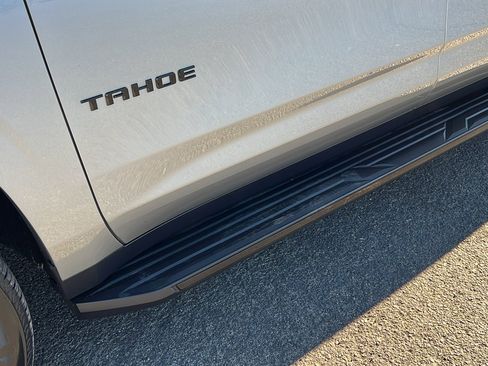 Certified 2023 Chevrolet Tahoe RST w/ RST Performance Edition image 11