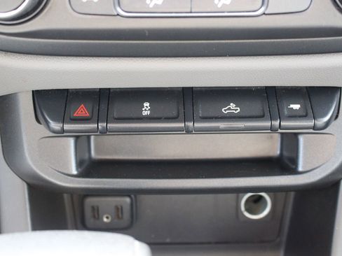 Used 2020 Chevrolet Colorado W/T w/ WT Convenience Package image 31