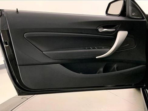 Used 2016 BMW M235i xDrive Convertible image 24