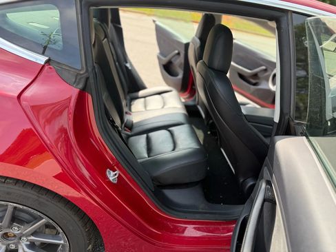 Used 2020 Tesla Model 3 Performance image 15