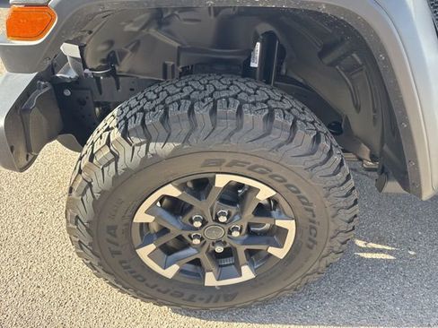 New 2025 Jeep Wrangler Unlimited Rubicon 4xe w/ Technology Group image 9