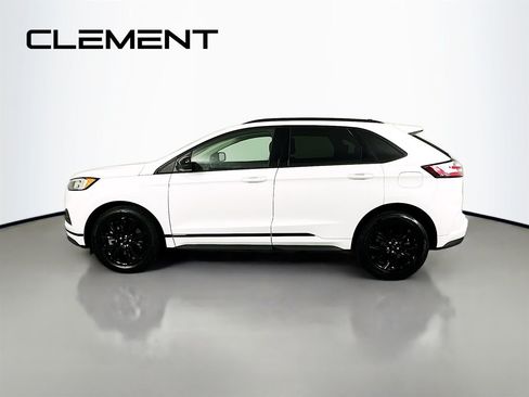 Used 2022 Ford Edge SE w/ Black Appearance Package image 4