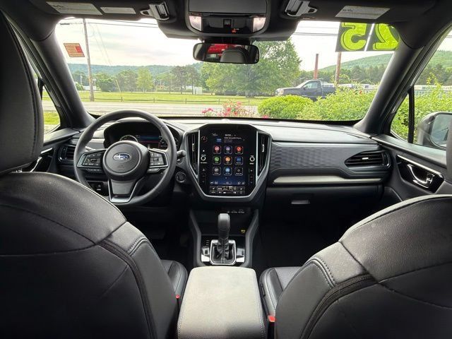 Used 2025 Subaru Forester Limited AWD/4WD image 14
