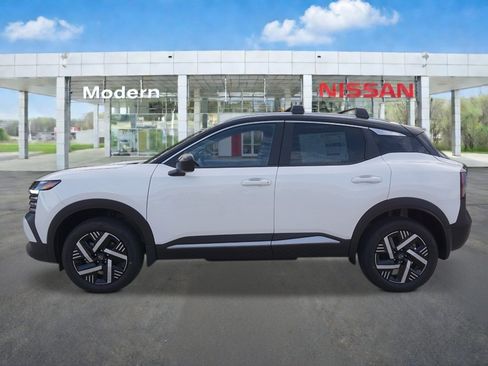 New 2026 Nissan Kicks SV w/ Cold Weather Package FWD image 2