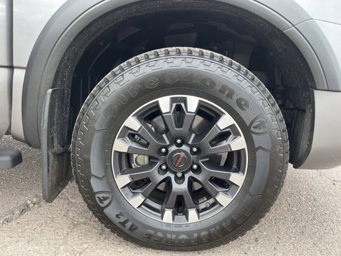 Used 2020 Nissan Titan PRO-4X w/ Pro-4x Convenience Package image 10