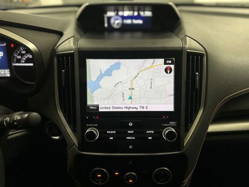 Used 2019 Subaru Crosstrek 2.0i Limited w/ Moonroof Package w/Navigation image 18