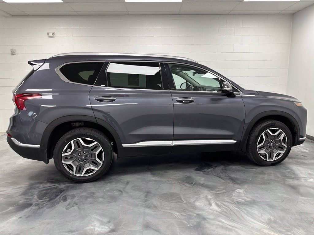 Used 2022 Hyundai Santa Fe Limited AWD/4WD image 5