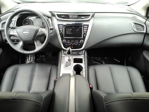 Used 2024 Nissan Murano SV w/ SV Midnight Edition Package FWD image 3