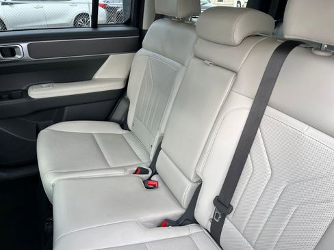 Used 2025 Hyundai Santa Fe SEL image 39