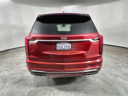Used 2025 Cadillac XT6 Luxury image 7