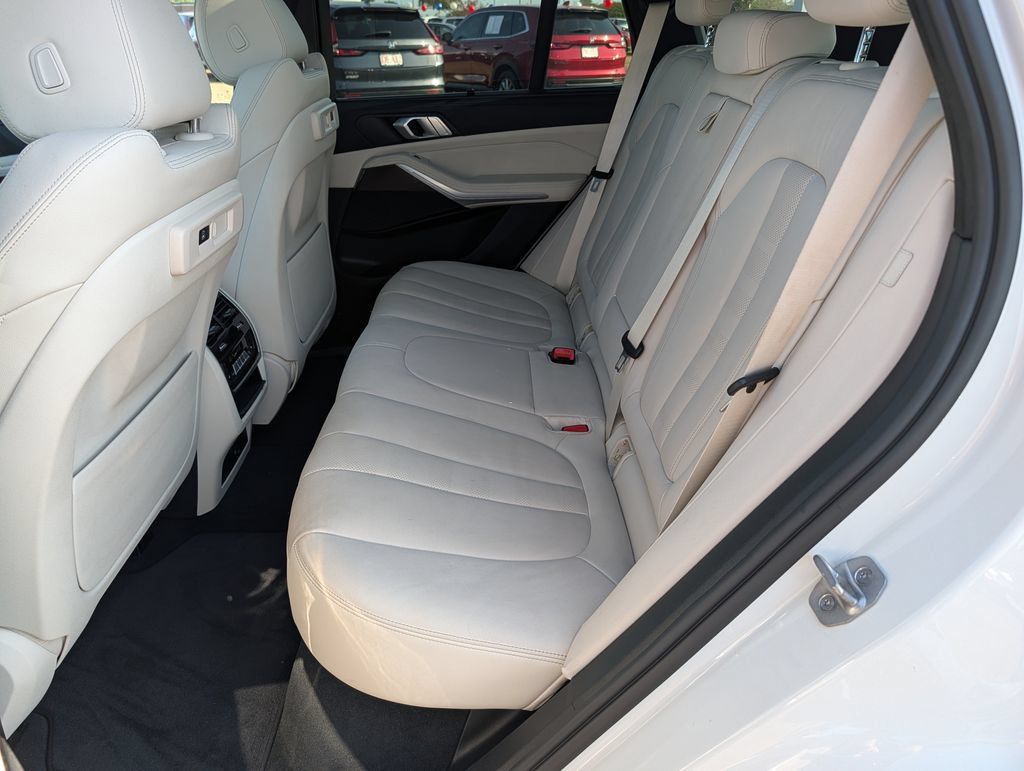 Used 2022 BMW X5 sDrive40i w/ Premium Package RWD image 29