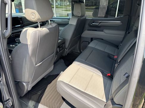 Used 2025 Chevrolet Silverado 1500 ZR2 w/ Technology Package AWD/4WD image 17