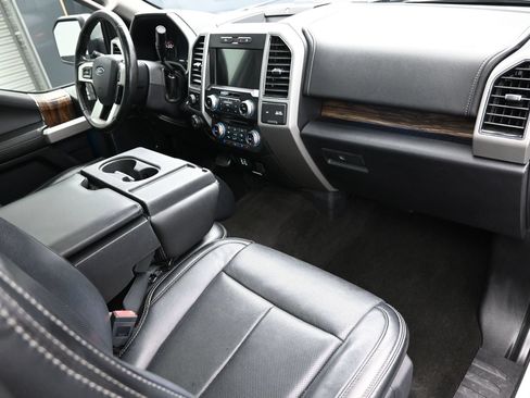 Used 2018 Ford F150 Lariat RWD image 40