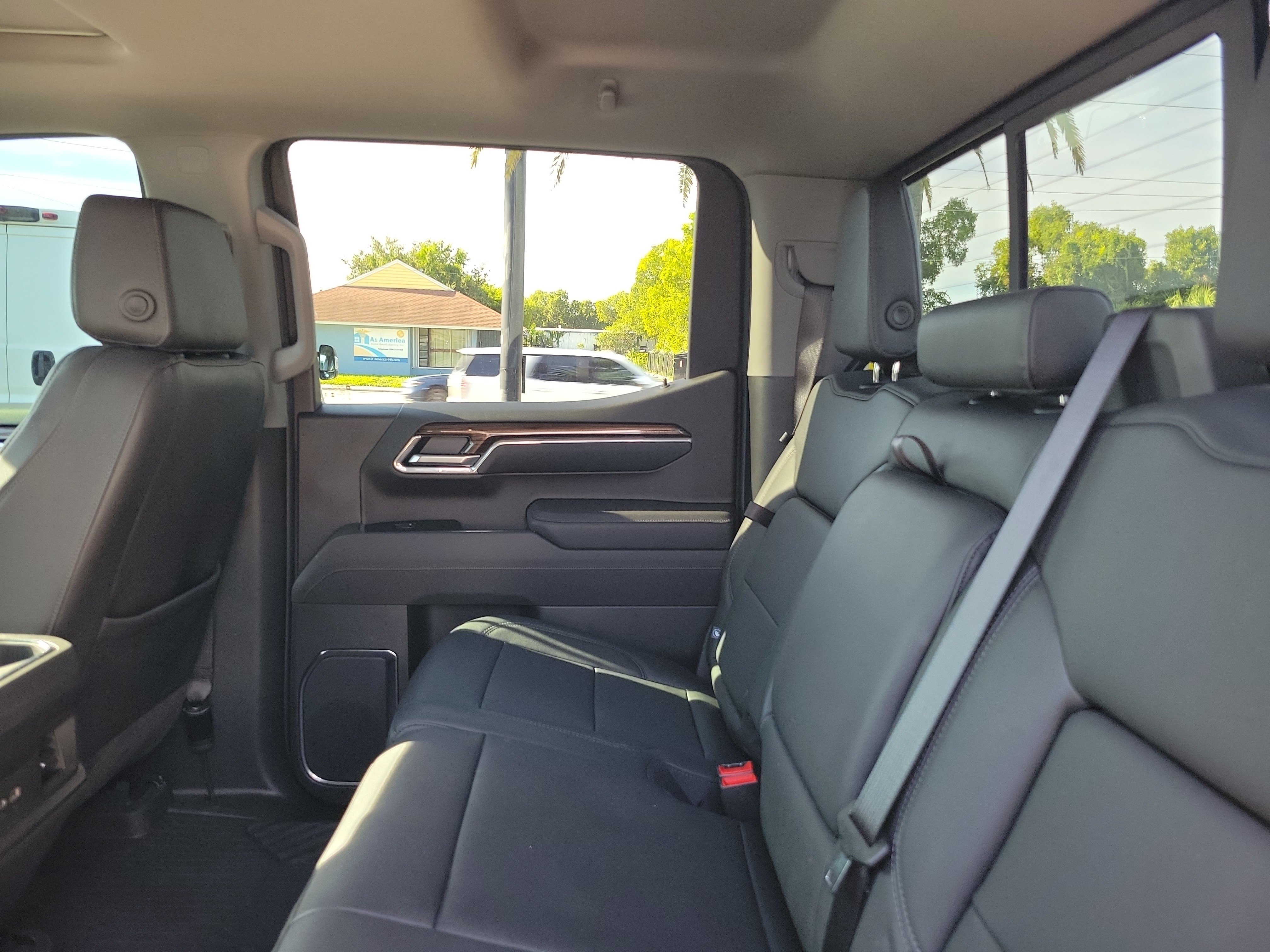 Used 2026 Chevrolet Silverado 1500 LT Trail Boss w/ LT Trail Boss Premium Package AWD/4WD image 10