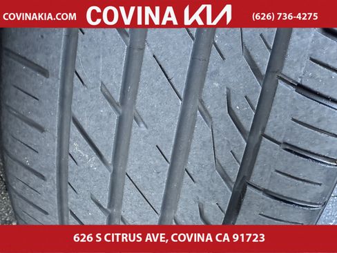 Used 2016 Kia Cadenza Premium image 34