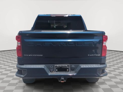 Used 2020 Chevrolet Silverado 1500 Custom w/ Custom Value Package AWD/4WD image 8