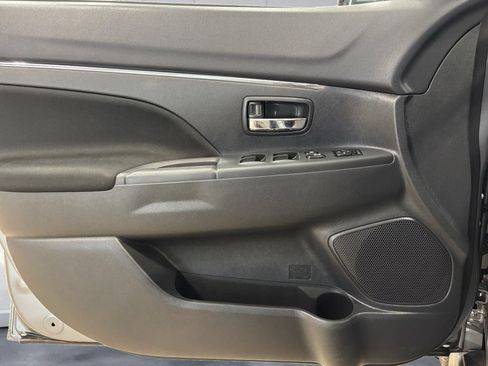 Used 2025 Mitsubishi Outlander Sport ES AWD/4WD image 27