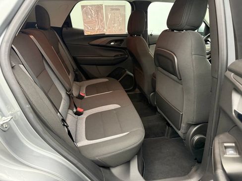 Used 2024 Chevrolet TrailBlazer LT w/ LT Cold Weather Package AWD/4WD image 34