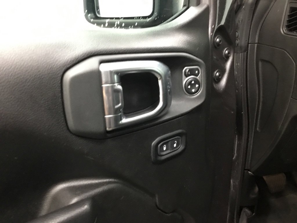Used 2025 Jeep Wrangler Unlimited Sport AWD/4WD image 8