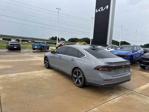 Used 2024 Honda Accord Sport image 16
