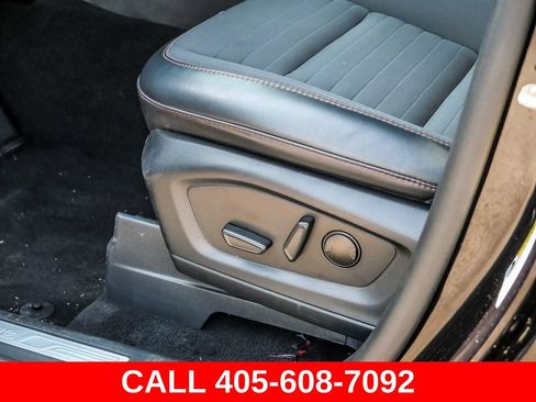 Used 2025 Ford Explorer ST-Line w/ ST-Line Street Pack AWD/4WD image 38