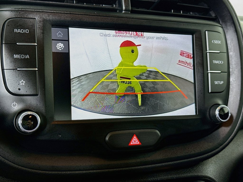 Used 2024 Kia Soul LX w/ LX Technology Package FWD image 6