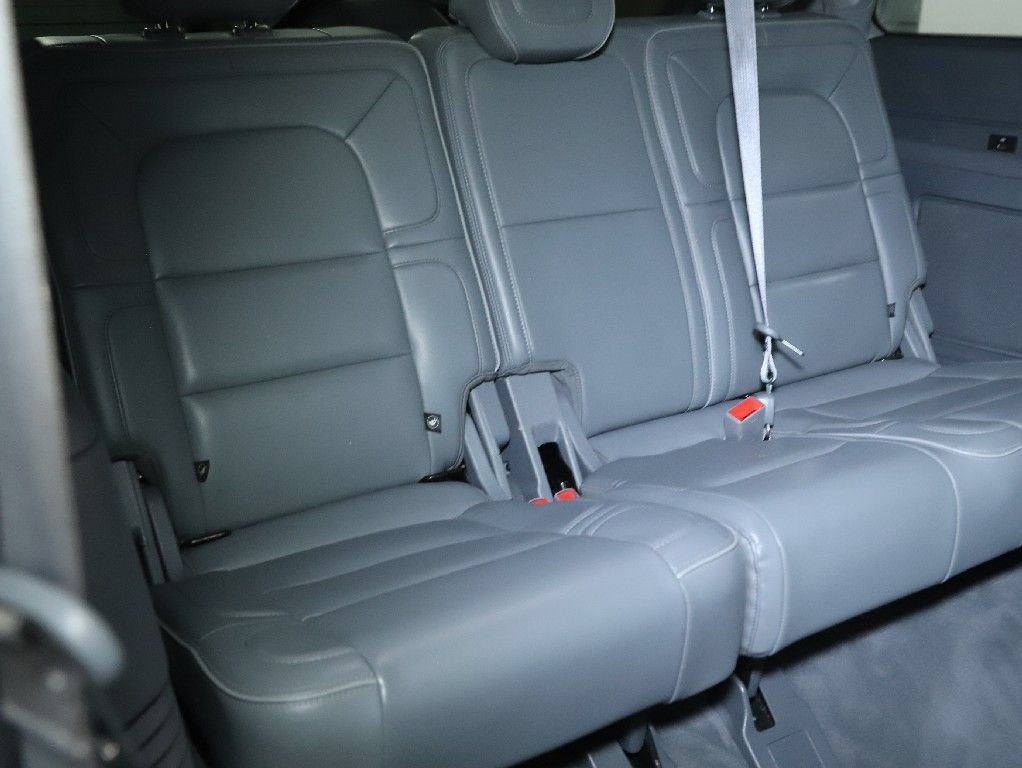 Used 2019 Lincoln Navigator Reserve w/ Cargo Package AWD/4WD image 48