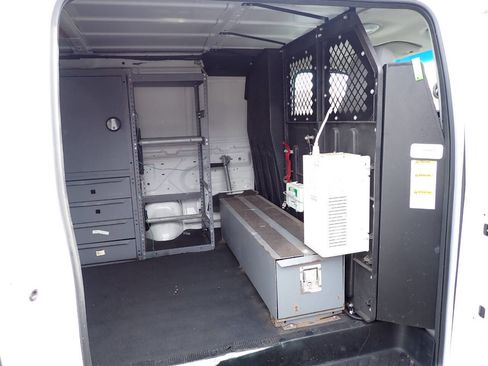Used 2011 Ford E-250 and Econoline 250 w/ PWR Group image 10