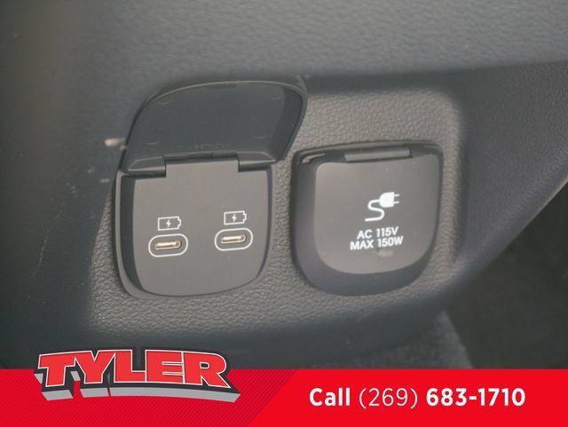 Used 2025 Genesis GV80 3.5T Prestige AWD/4WD image 48