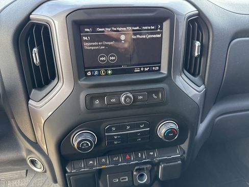 Used 2022 Chevrolet Silverado 1500 Custom image 21